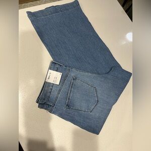 Women’s Wide Leg Jeans - NWT